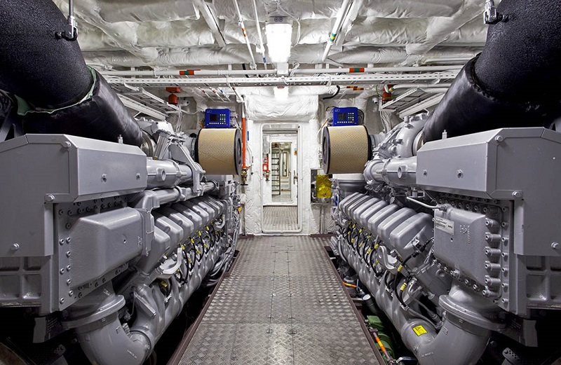 Οι δύο κύριοι πετρελαιοκινητήρες MTU 16V4000M93 σκάφους τύπου P350TN. (Vittoria)